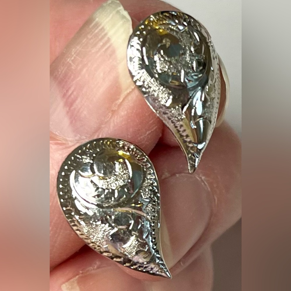 Sterling silver pierced earrings jewelry - Picture 1 of 16